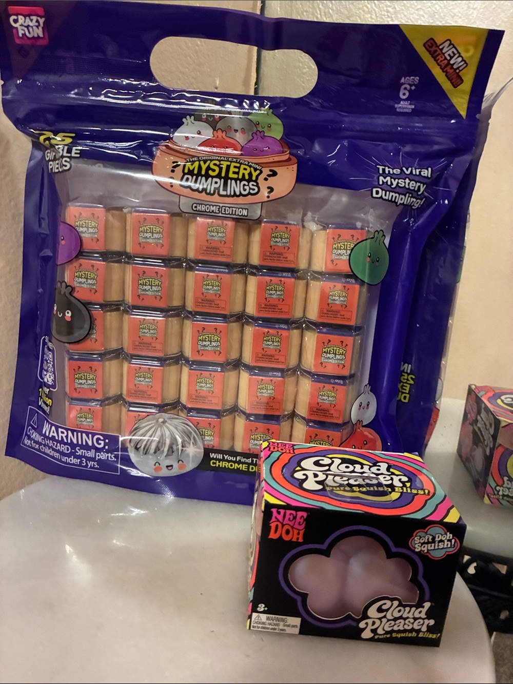 Mystery Extra Mini Dumplings Chrome Edition 25 pack & Needoh Cloud Pleaser